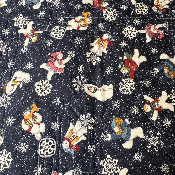 Festive Christmas Quilt with Tree and Candy Cane Design - Picture 9 of 9